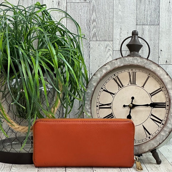 MICHAEL KORS - Dark Orange Pebbled Leather Accordion Zip Around Long Wallet - Picture 2 of 16